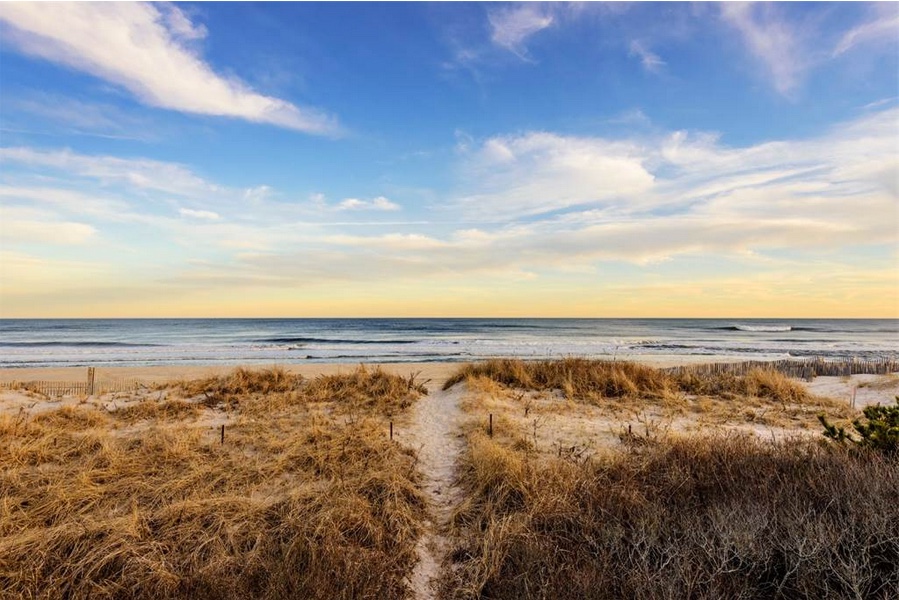 77 Dune Road, Bridgehampton, New York