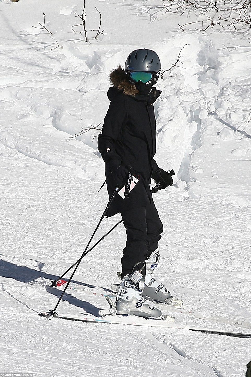 Angelina Jolie and Daughter Vivian, hit the slopes in Colorado New Year's Weekend. The Daily Mail