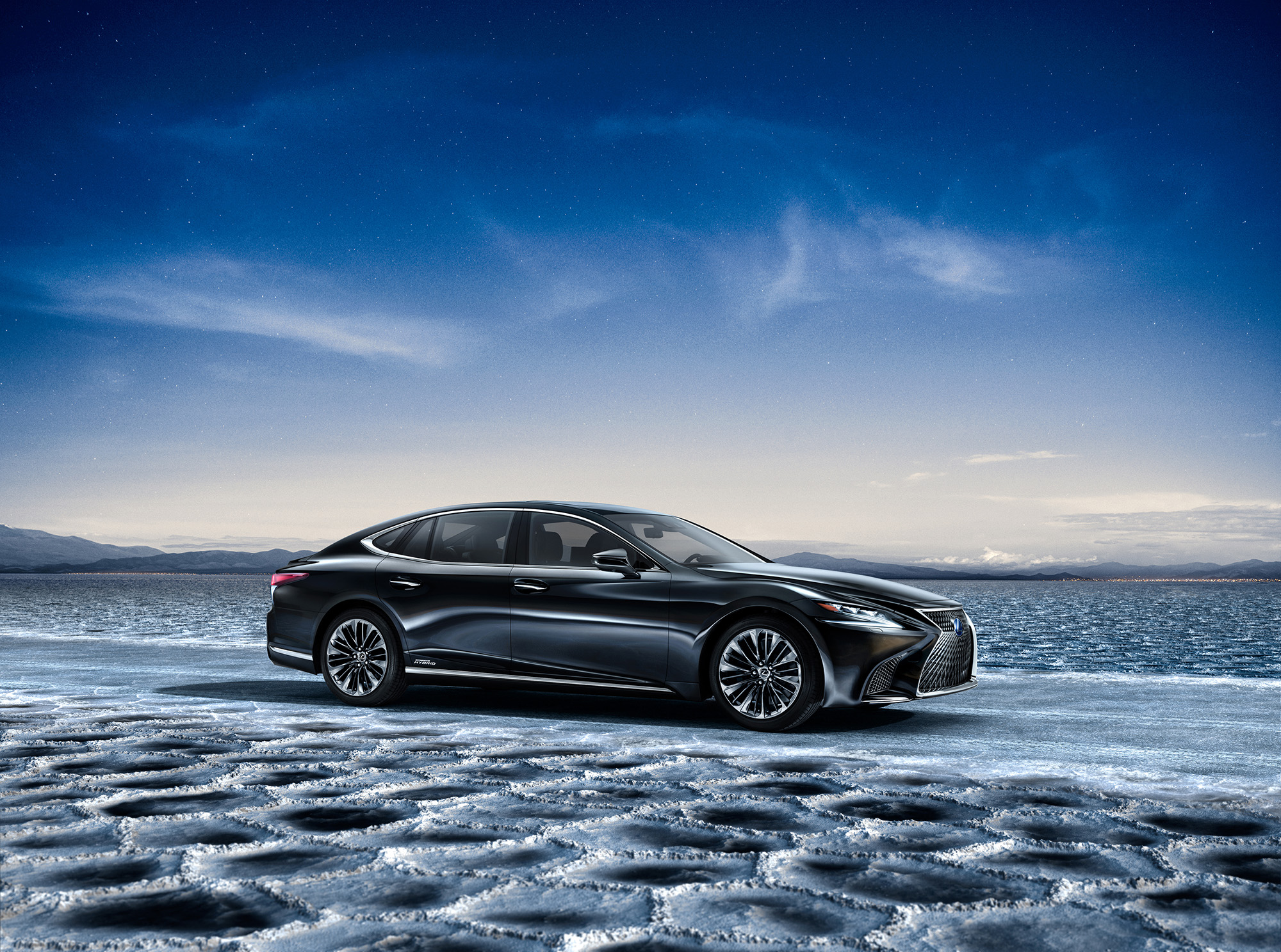 Lexus LS500h