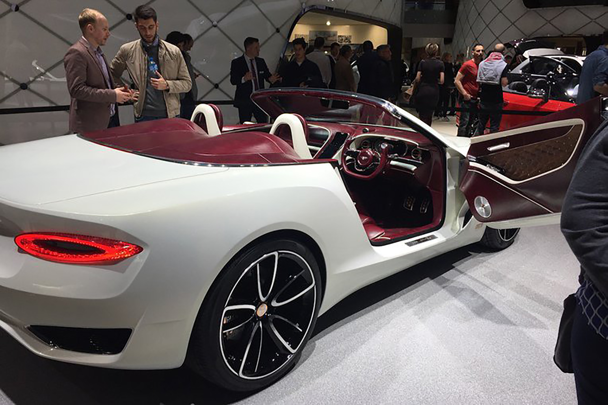 Bentley EXP 12 Speed 6e